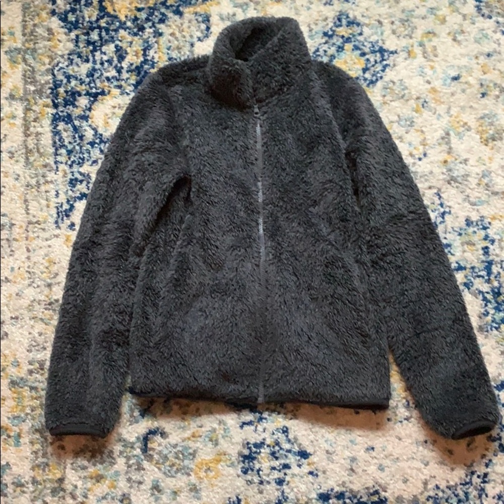 UNIQLO - Fuzzy sweater